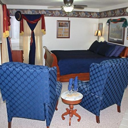 Rosberg House Bed & Breakfast Lindsborg ภายนอก รูปภาพ